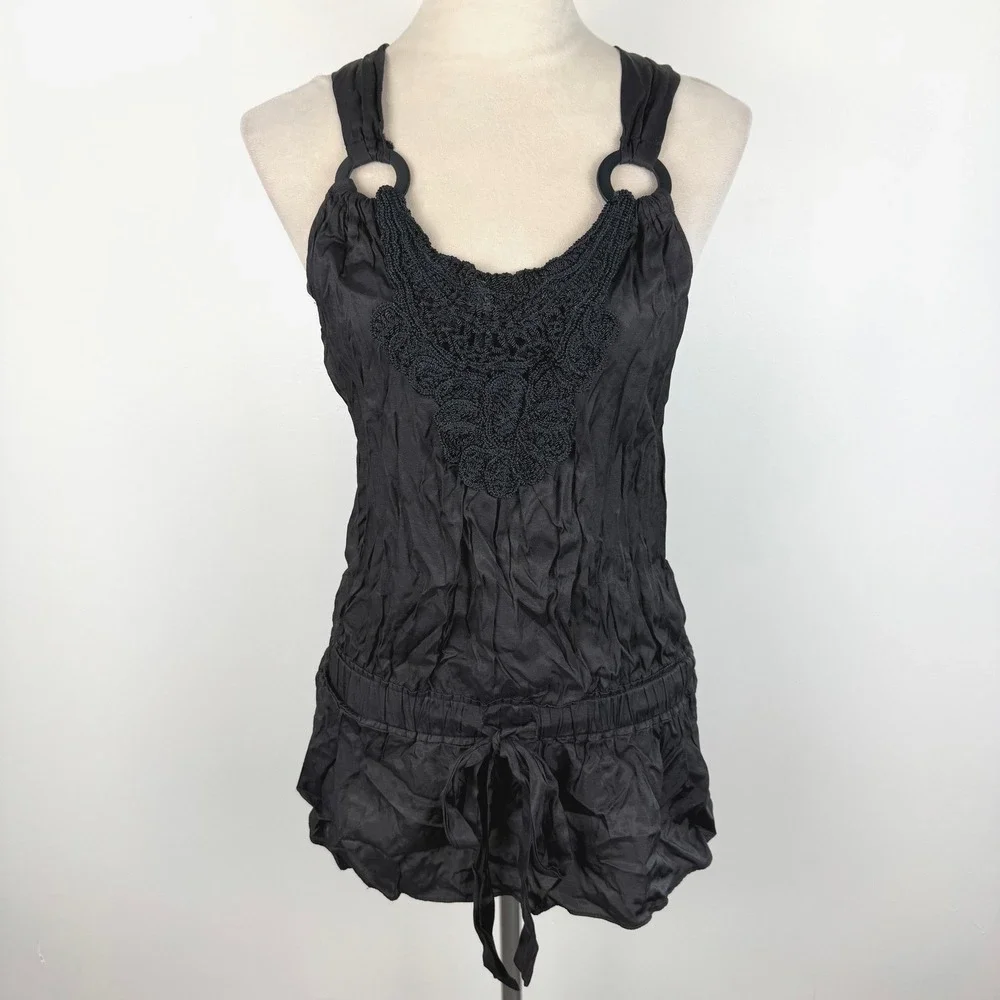 Mi ami Womens Black Crochet Lace Bib Tank Top Crinkle Drop Waist Front Tie Sz Sm